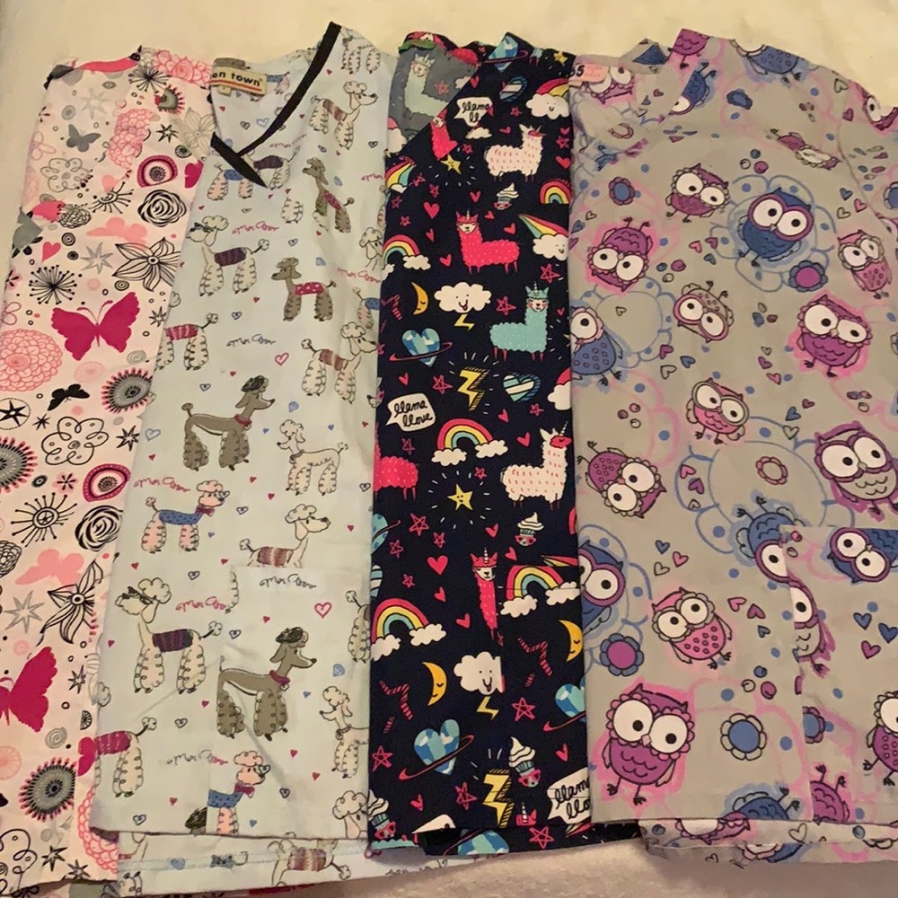 Nursing scrubs bundle set of 7